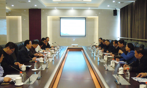 湖北省药监局局长李昌海一行到冰球突破-冰球突破豪华版_mg冰球游戏制药参观座谈