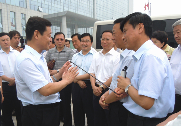 西安市党政考察团到mg冰球突破参观考察