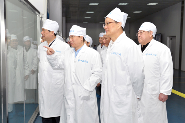 湖北省人大调研组来mg冰球突破专题调研